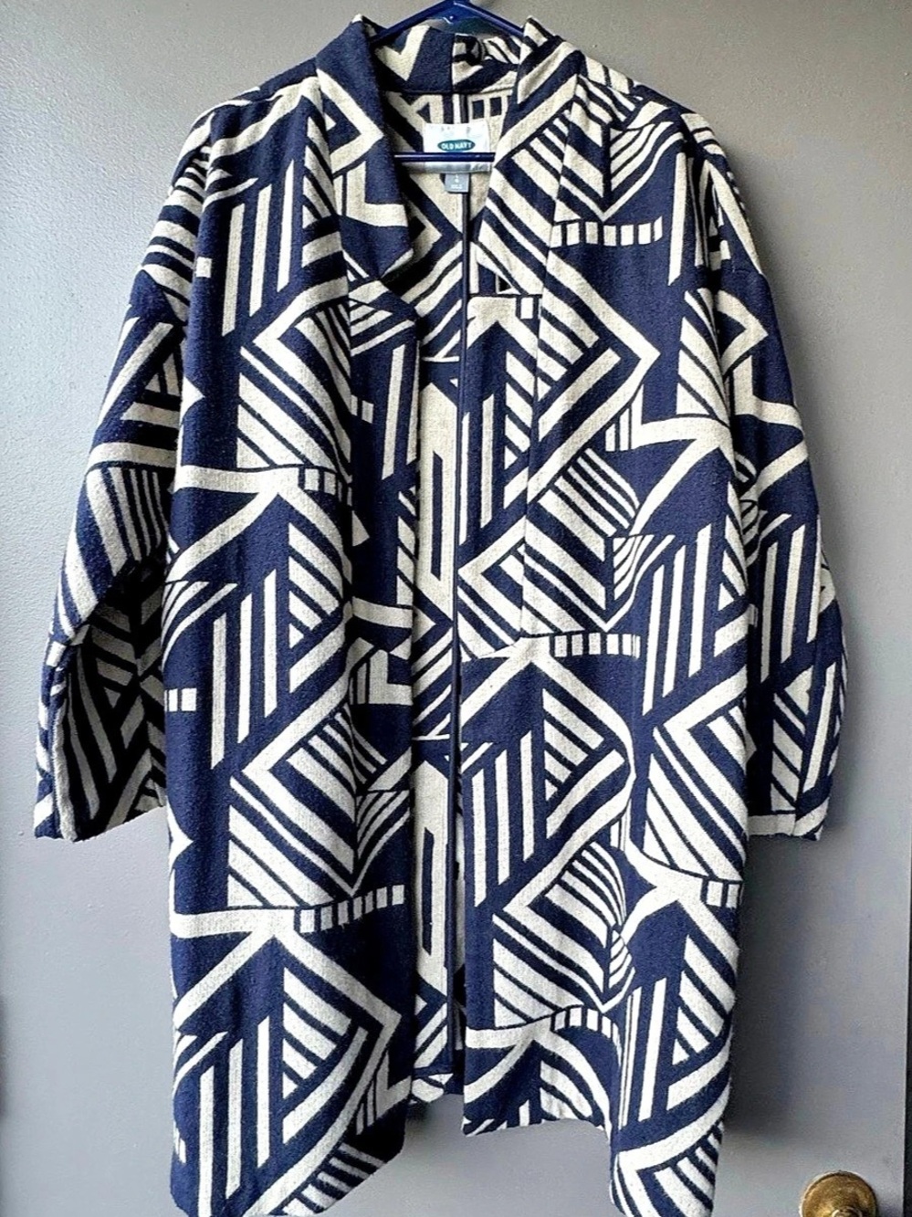 Old Navy Geometric Open Front Jacket in Blue & White with Kimono style collar.